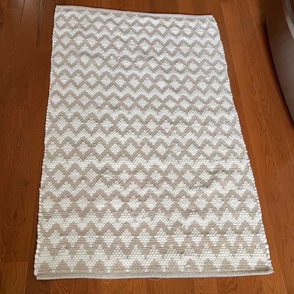 Urban86 Handcrafted Tribal Diamond Pattern Woven Area Rug - Picture 13 of 16